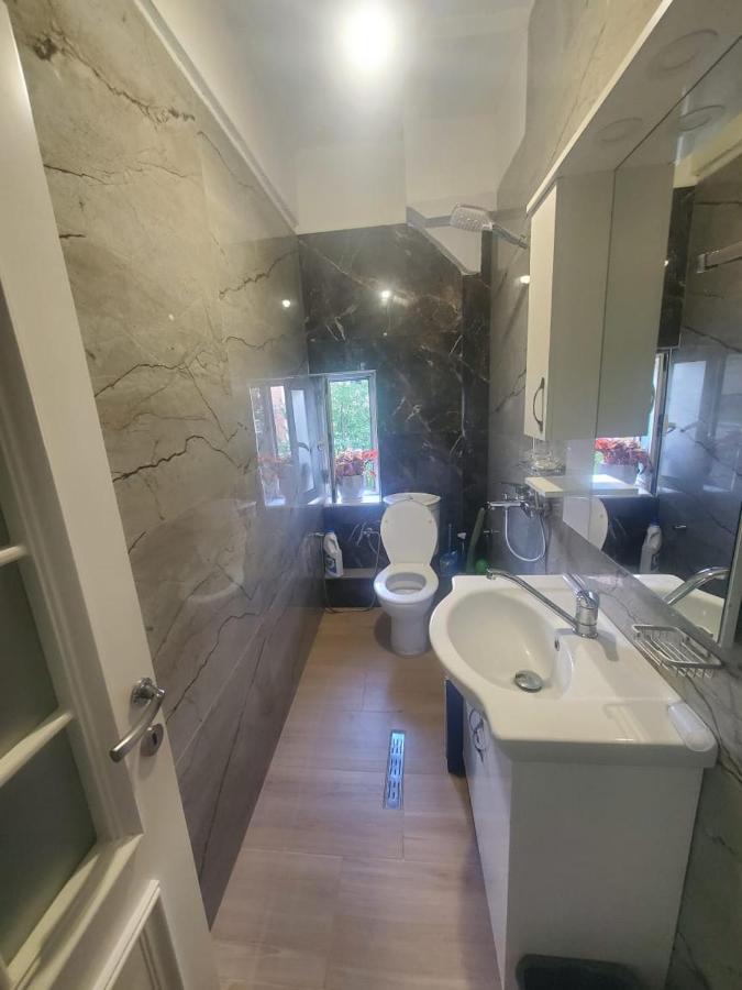 Apartamenti8 Korca Exteriör bild